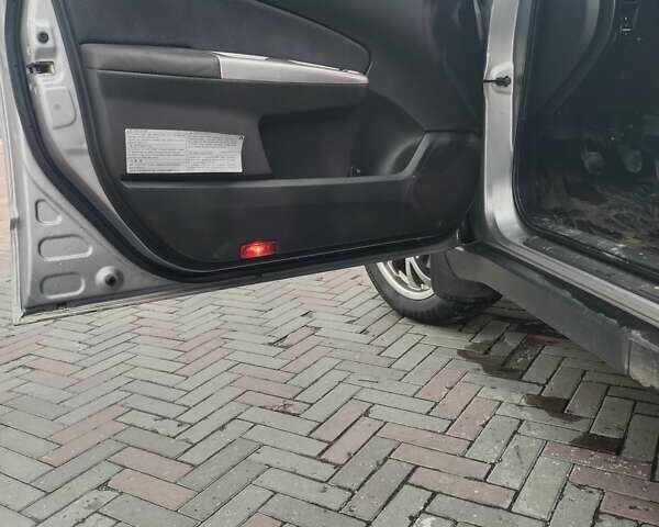 Серый Субару Форестер, объемом двигателя 1.99 л и пробегом 309 тыс. км за 7700 $, фото 7 на Automoto.ua