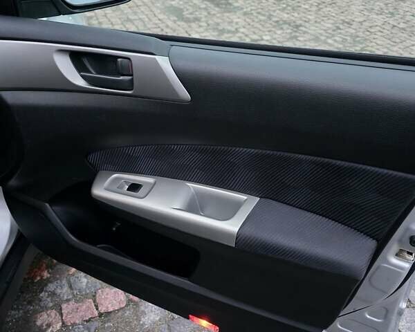 Сірий Субару Forester, об'ємом двигуна 2 л та пробігом 159 тис. км за 7700 $, фото 18 на Automoto.ua