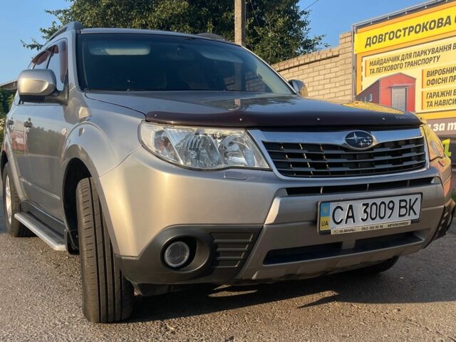 Серый Субару Форестер, объемом двигателя 2 л и пробегом 170 тыс. км за 8400 $, фото 2 на Automoto.ua