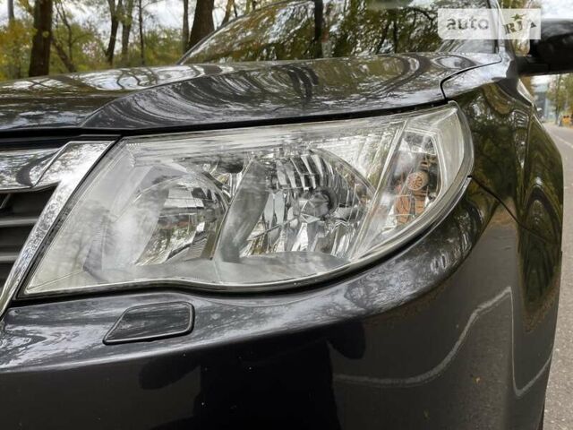 Сірий Субару Forester, об'ємом двигуна 2.5 л та пробігом 192 тис. км за 12000 $, фото 15 на Automoto.ua