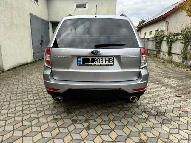 Серый Субару Форестер, объемом двигателя 2 л и пробегом 330 тыс. км за 7700 $, фото 9 на Automoto.ua