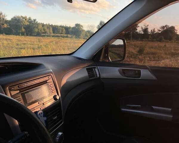 Серый Субару Форестер, объемом двигателя 2 л и пробегом 167 тыс. км за 9800 $, фото 17 на Automoto.ua