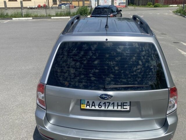 Сірий Субару Forester, об'ємом двигуна 2 л та пробігом 254 тис. км за 7700 $, фото 3 на Automoto.ua
