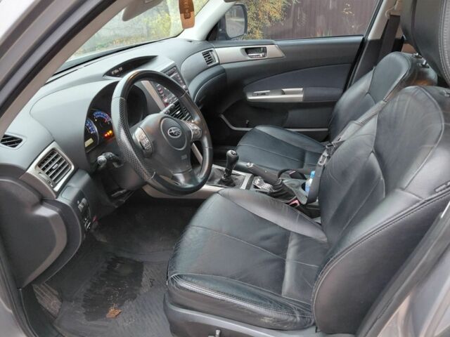 Серый Субару Форестер, объемом двигателя 2.5 л и пробегом 196 тыс. км за 7000 $, фото 7 на Automoto.ua