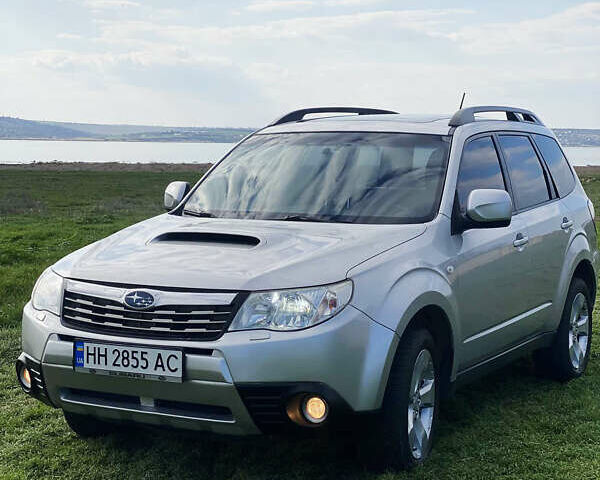 Серый Субару Форестер, объемом двигателя 2.5 л и пробегом 251 тыс. км за 7900 $, фото 4 на Automoto.ua