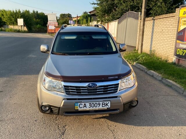 Серый Субару Форестер, объемом двигателя 2 л и пробегом 170 тыс. км за 8400 $, фото 5 на Automoto.ua