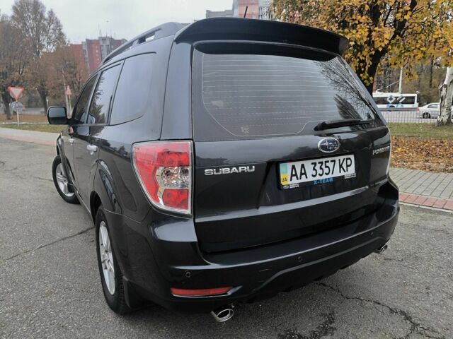 Серый Субару Форестер, объемом двигателя 2 л и пробегом 197 тыс. км за 8300 $, фото 4 на Automoto.ua