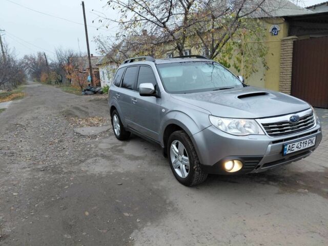 Серый Субару Форестер, объемом двигателя 2.5 л и пробегом 196 тыс. км за 7000 $, фото 2 на Automoto.ua