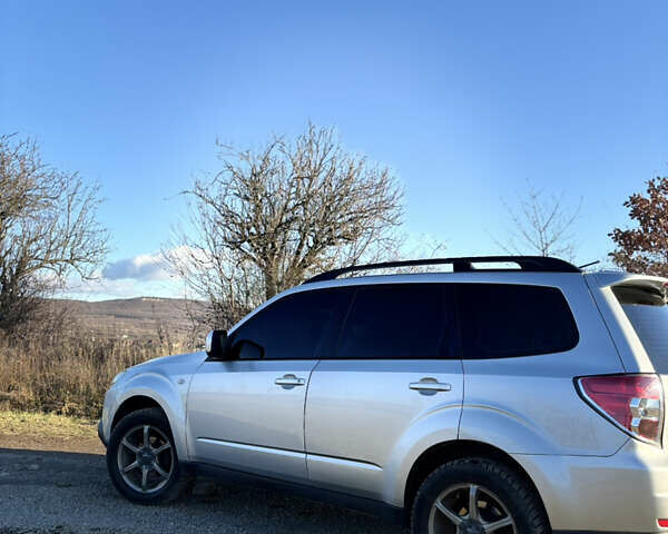 Серый Субару Форестер, объемом двигателя 1.99 л и пробегом 201 тыс. км за 7800 $, фото 6 на Automoto.ua