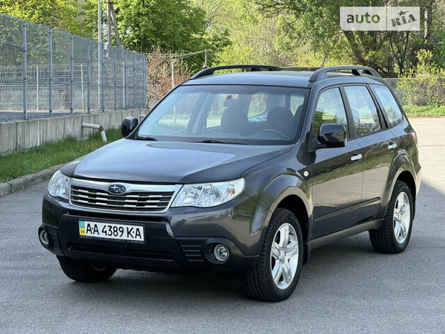 Сірий Субару Forester, об'ємом двигуна 2.5 л та пробігом 87 тис. км за 10900 $, фото 1 на Automoto.ua