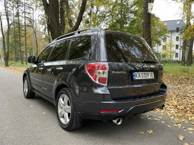 Сірий Субару Forester, об'ємом двигуна 2.5 л та пробігом 192 тис. км за 12000 $, фото 3 на Automoto.ua