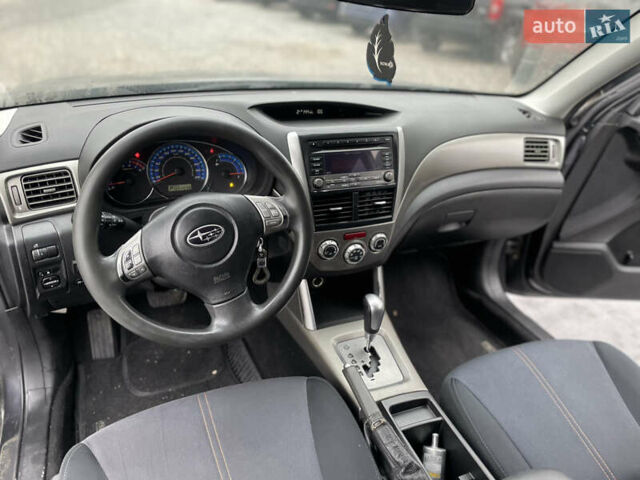 Серый Субару Форестер, объемом двигателя 2.46 л и пробегом 300 тыс. км за 5750 $, фото 10 на Automoto.ua
