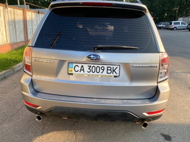 Серый Субару Форестер, объемом двигателя 2 л и пробегом 170 тыс. км за 8400 $, фото 10 на Automoto.ua