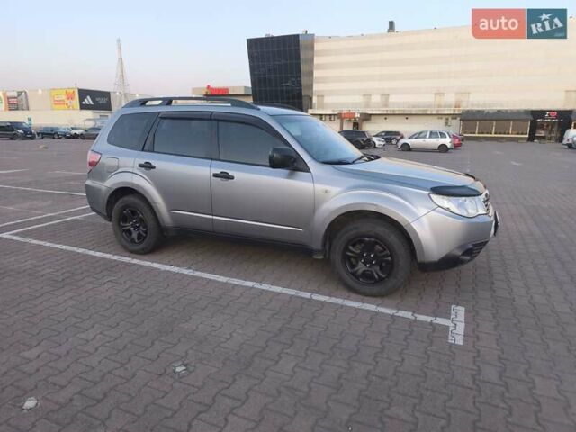 Сірий Субару Forester, об'ємом двигуна 1.99 л та пробігом 239 тис. км за 6799 $, фото 6 на Automoto.ua