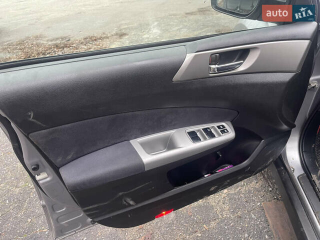 Сірий Субару Forester, об'ємом двигуна 2 л та пробігом 205 тис. км за 3000 $, фото 11 на Automoto.ua