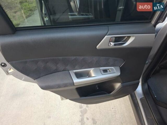 Серый Субару Форестер, объемом двигателя 2.5 л и пробегом 104 тыс. км за 10500 $, фото 22 на Automoto.ua