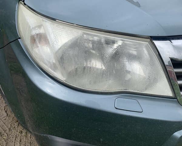 Сірий Субару Forester, об'ємом двигуна 1.99 л та пробігом 230 тис. км за 10500 $, фото 2 на Automoto.ua