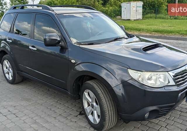 Сірий Субару Forester, об'ємом двигуна 2 л та пробігом 270 тис. км за 8600 $, фото 5 на Automoto.ua