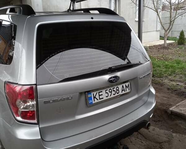 Сірий Субару Forester, об'ємом двигуна 2.46 л та пробігом 160 тис. км за 10000 $, фото 1 на Automoto.ua