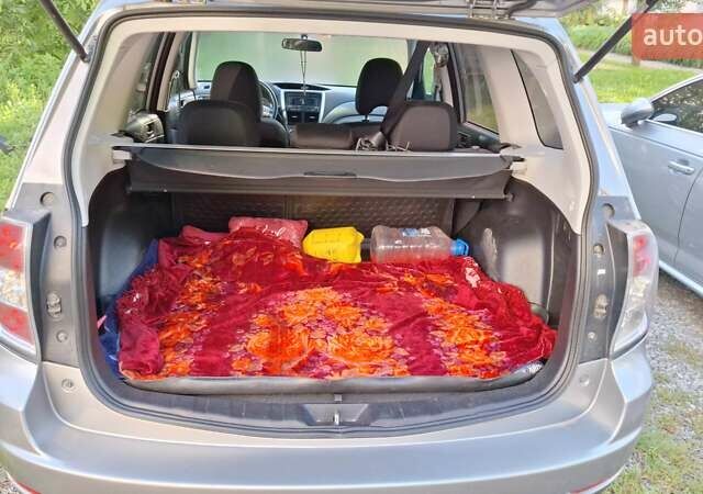 Сірий Субару Forester, об'ємом двигуна 2 л та пробігом 246 тис. км за 10000 $, фото 39 на Automoto.ua