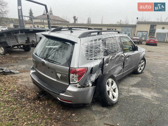 Сірий Субару Forester, об'ємом двигуна 2 л та пробігом 205 тис. км за 3000 $, фото 6 на Automoto.ua