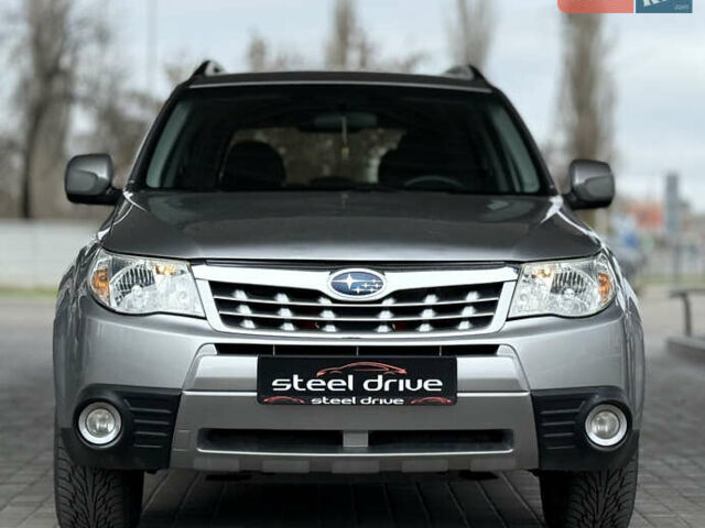 Серый Субару Форестер, объемом двигателя 2.46 л и пробегом 228 тыс. км за 8799 $, фото 1 на Automoto.ua