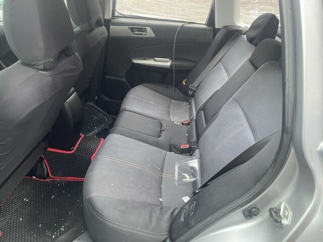 Сірий Субару Forester, об'ємом двигуна 2 л та пробігом 180 тис. км за 3000 $, фото 10 на Automoto.ua