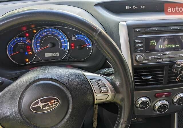 Сірий Субару Forester, об'ємом двигуна 2 л та пробігом 270 тис. км за 8600 $, фото 9 на Automoto.ua