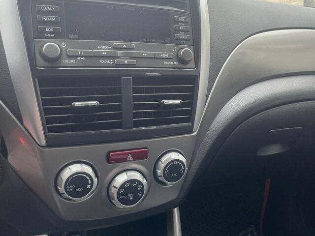 Сірий Субару Forester, об'ємом двигуна 2 л та пробігом 180 тис. км за 3000 $, фото 13 на Automoto.ua