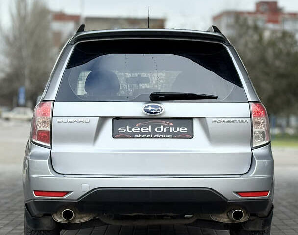 Серый Субару Форестер, объемом двигателя 2.46 л и пробегом 228 тыс. км за 8799 $, фото 3 на Automoto.ua