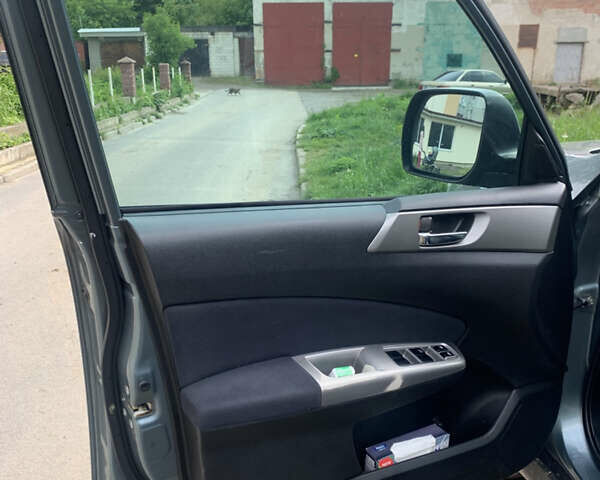 Сірий Субару Forester, об'ємом двигуна 1.99 л та пробігом 230 тис. км за 10500 $, фото 28 на Automoto.ua