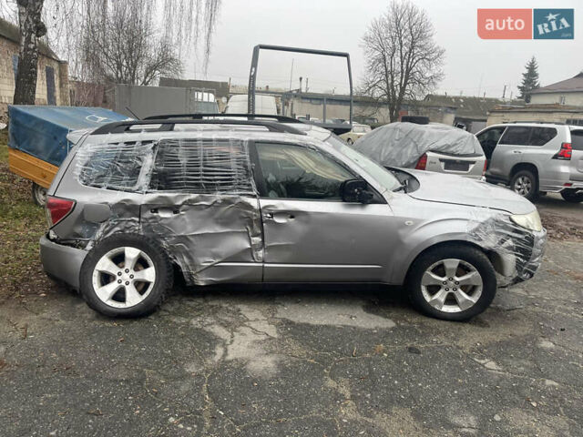 Сірий Субару Forester, об'ємом двигуна 2 л та пробігом 205 тис. км за 3000 $, фото 4 на Automoto.ua