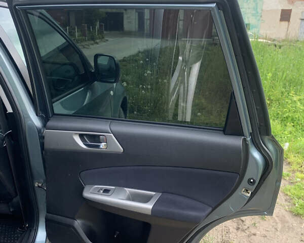 Сірий Субару Forester, об'ємом двигуна 1.99 л та пробігом 230 тис. км за 10500 $, фото 19 на Automoto.ua