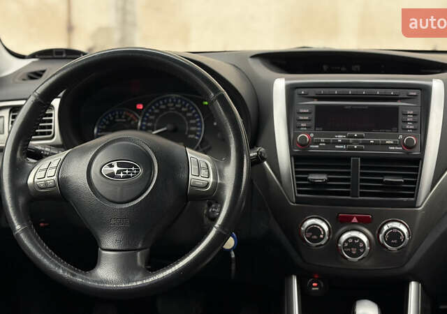 Серый Субару Форестер, объемом двигателя 2.46 л и пробегом 208 тыс. км за 9500 $, фото 24 на Automoto.ua