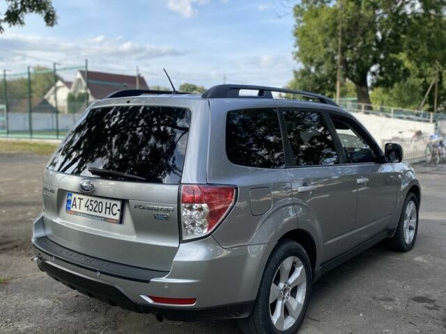 Серый Субару Форестер, объемом двигателя 2 л и пробегом 276 тыс. км за 5500 $, фото 3 на Automoto.ua
