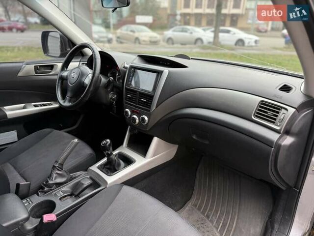 Сірий Субару Forester, об'ємом двигуна 2 л та пробігом 268 тис. км за 7900 $, фото 7 на Automoto.ua