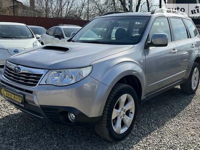 Сірий Субару Forester, об'ємом двигуна 2 л та пробігом 200 тис. км за 9600 $, фото 2 на Automoto.ua