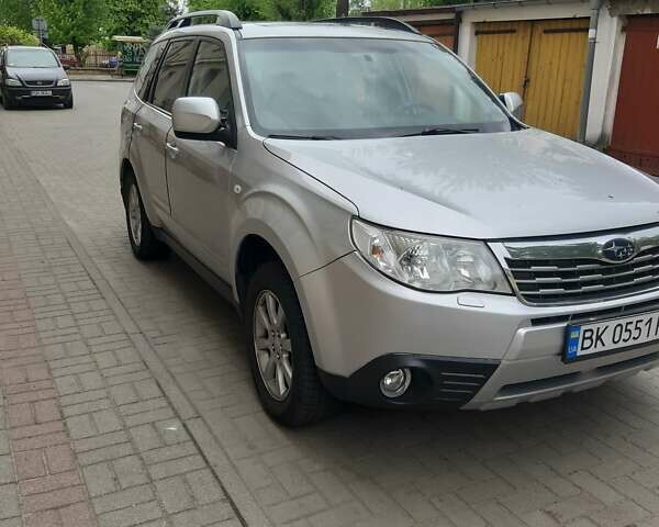 Сірий Субару Forester, об'ємом двигуна 1.99 л та пробігом 231 тис. км за 8200 $, фото 8 на Automoto.ua