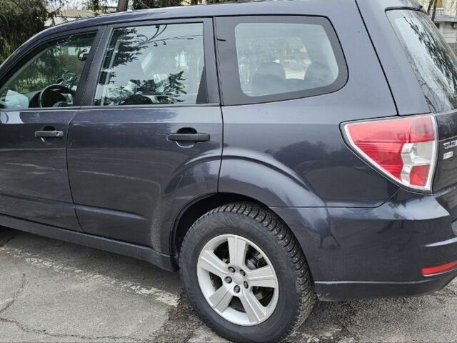 Сірий Субару Forester, об'ємом двигуна 2 л та пробігом 279 тис. км за 8000 $, фото 2 на Automoto.ua