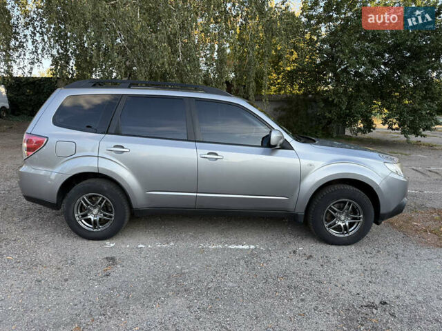 Сірий Субару Forester, об'ємом двигуна 0 л та пробігом 81 тис. км за 10000 $, фото 2 на Automoto.ua