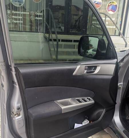 Серый Субару Форестер, объемом двигателя 2 л и пробегом 241 тыс. км за 8499 $, фото 12 на Automoto.ua