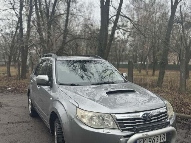 Серый Субару Форестер, объемом двигателя 2 л и пробегом 360 тыс. км за 4300 $, фото 1 на Automoto.ua