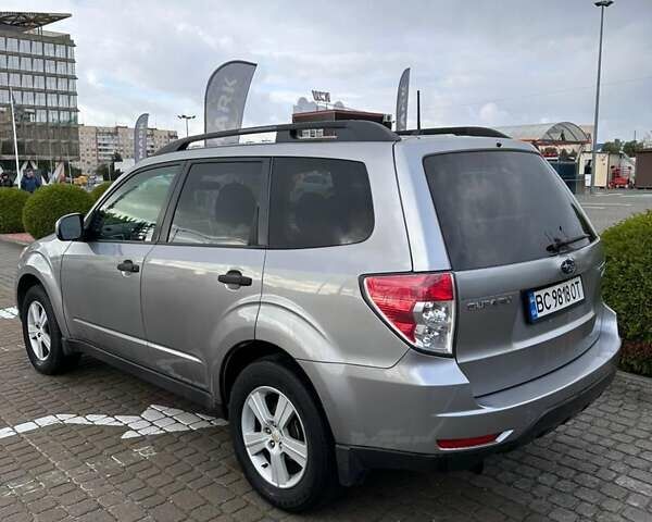 Сірий Субару Forester, об'ємом двигуна 2.5 л та пробігом 203 тис. км за 8100 $, фото 1 на Automoto.ua