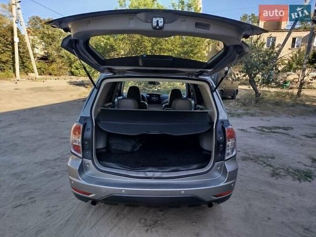Сірий Субару Forester, об'ємом двигуна 1.99 л та пробігом 143 тис. км за 9999 $, фото 25 на Automoto.ua