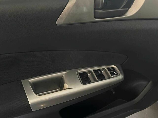 Серый Субару Форестер, объемом двигателя 2 л и пробегом 252 тыс. км за 7500 $, фото 21 на Automoto.ua