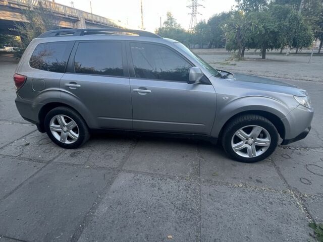 Сірий Субару Forester, об'ємом двигуна 2 л та пробігом 189 тис. км за 9000 $, фото 1 на Automoto.ua