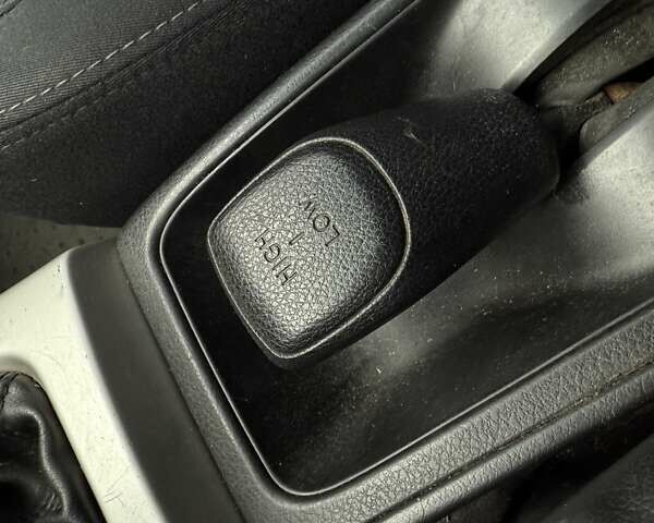 Сірий Субару Forester, об'ємом двигуна 2 л та пробігом 268 тис. км за 7900 $, фото 18 на Automoto.ua