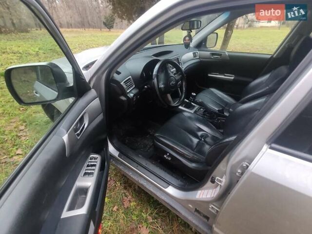 Серый Субару Форестер, объемом двигателя 2 л и пробегом 399 тыс. км за 3777 $, фото 20 на Automoto.ua