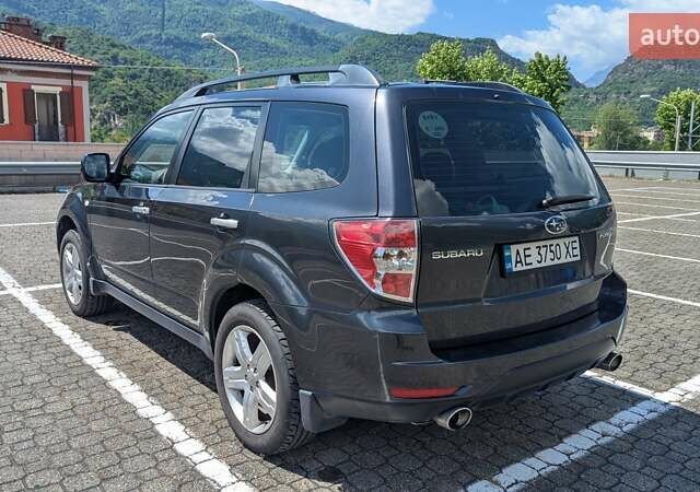 Сірий Субару Forester, об'ємом двигуна 1.99 л та пробігом 207 тис. км за 8825 $, фото 3 на Automoto.ua