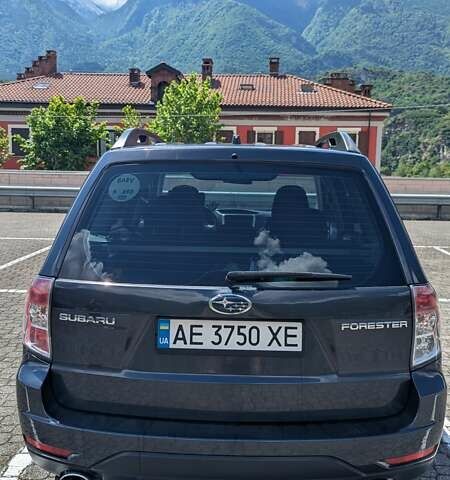 Сірий Субару Forester, об'ємом двигуна 1.99 л та пробігом 207 тис. км за 8825 $, фото 1 на Automoto.ua